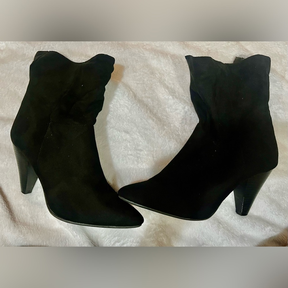 Quipid Black Boot Heels 8 1/2 SALE